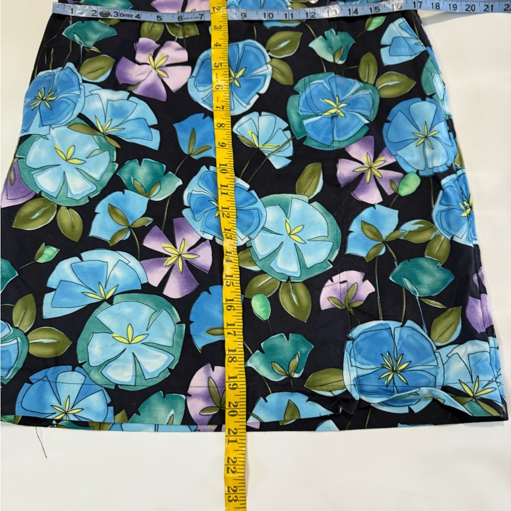 Talbots colorful Black floral pattern Skirt in size 12P - Picture 5 of 9